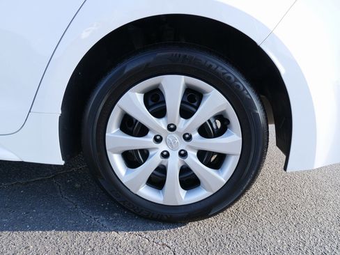 Used 2025 Toyota Corolla LE image 13