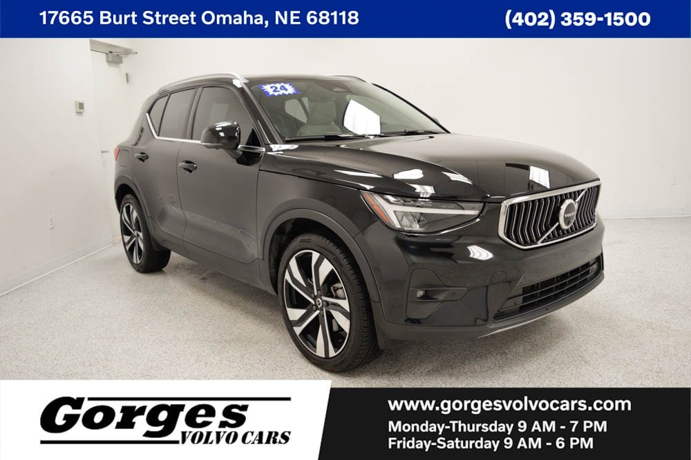 Certified 2024 Volvo XC40 B5 Plus w/ Protection Package Premier AWD/4WD image 1