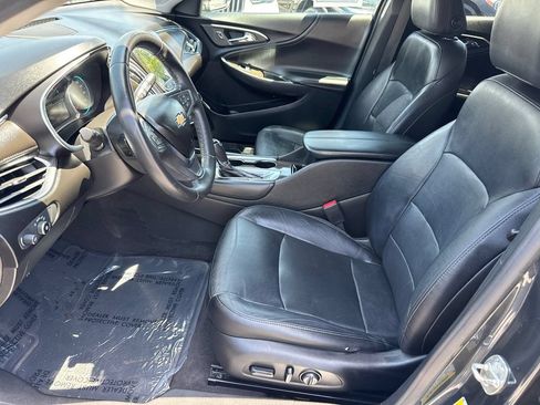 Used 2018 Chevrolet Malibu Premier w/ Premier Sun and Wheel Package FWD image 25