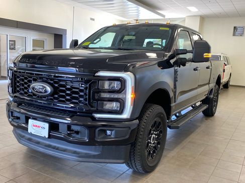 New 2026 Ford F350 XLT w/ XLT Premium Package AWD/4WD image 4