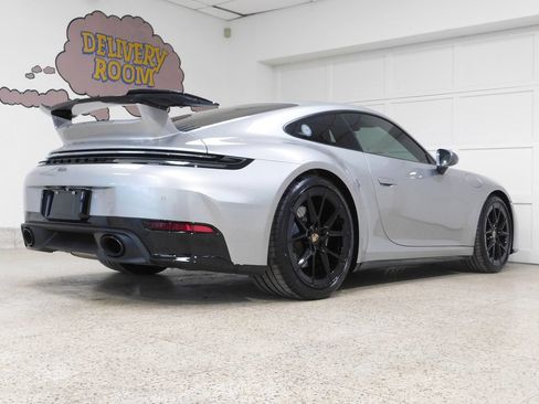 Used 2025 Porsche 911 Carrera T RWD image 14