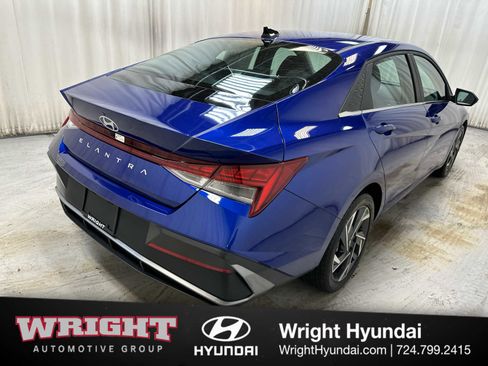 Certified 2025 Hyundai Elantra SEL image 6