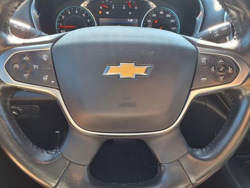 Used 2022 Chevrolet Traverse LT AWD/4WD image 17