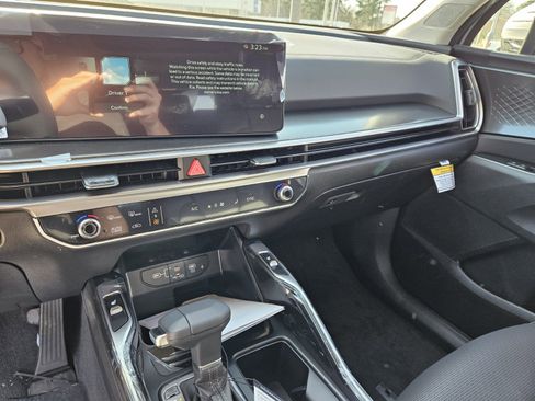 New 2026 Kia Sorento S AWD/4WD image 13
