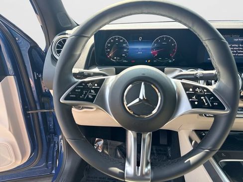 Used 2026 Mercedes-Benz GLB 250 4MATIC image 13