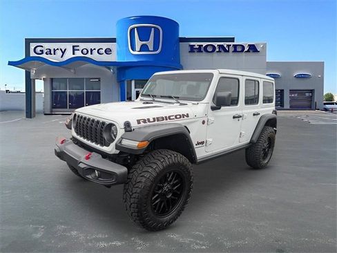 Used 2024 Jeep Wrangler Unlimited Rubicon w/ Safety Group image 4