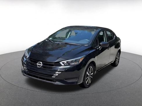 Used 2025 Nissan Versa SV FWD image 7