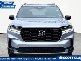 Used 2025 Honda Pilot TrailSport video 2