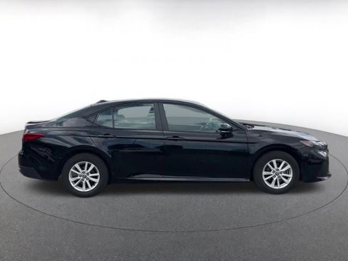 Used 2025 Toyota Camry LE image 9