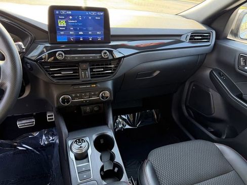 Used 2024 Ford Escape ST-Line image 19