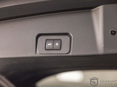 Used 2024 Nissan Rogue SV AWD/4WD image 17