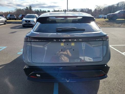 New 2025 Nissan Ariya AWD image 5