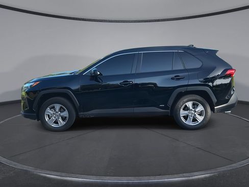 Certified 2025 Toyota RAV4 LE AWD/4WD image 5