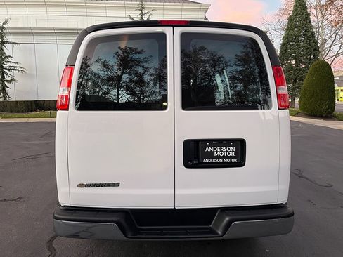 Used 2024 Chevrolet Express 2500 w/ Driver Convenience Package image 8