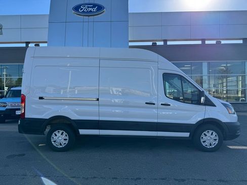 Certified 2022 Ford E-Transit 148 High Roof w/ Load Area Protection Package RWD image 21