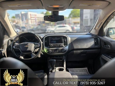 Used 2015 Chevrolet Colorado LT AWD/4WD image 9