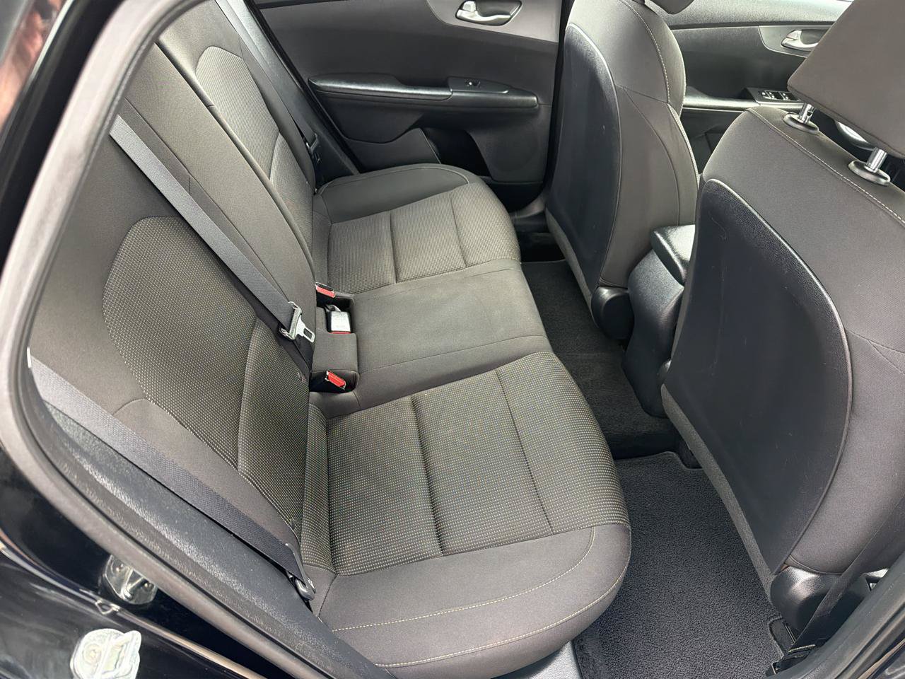 Used 2020 Kia Forte LXS FWD image 11
