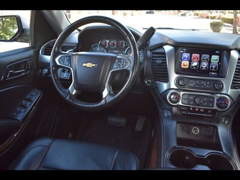 Used 2018 Chevrolet Tahoe LT w/ Luxury Package RWD image 31