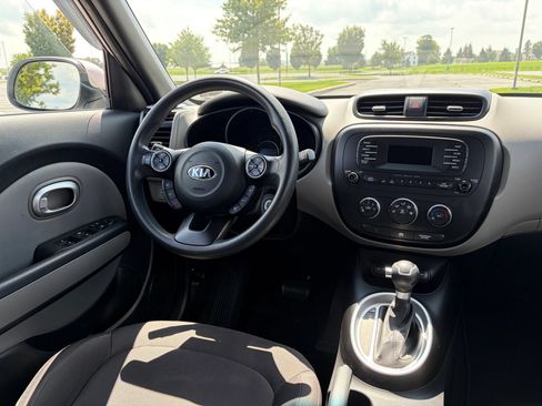 Used 2016 Kia Soul FWD image 18