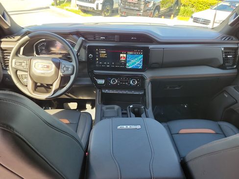 Used 2026 GMC Sierra 2500 AT4 image 17