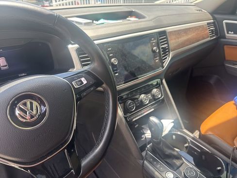 Used 2018 Volkswagen Atlas SEL Premium AWD/4WD image 17