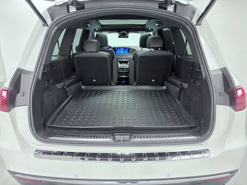 Certified 2025 Mercedes-Benz GLS 450 4MATIC image 25