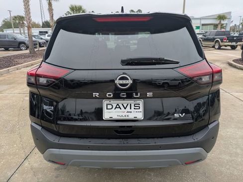 Used 2023 Nissan Rogue SV FWD image 5