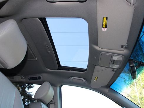 Used 2010 Honda Odyssey EX-L image 9