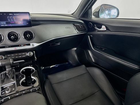 Certified 2022 Kia Stinger GT-Line image 24