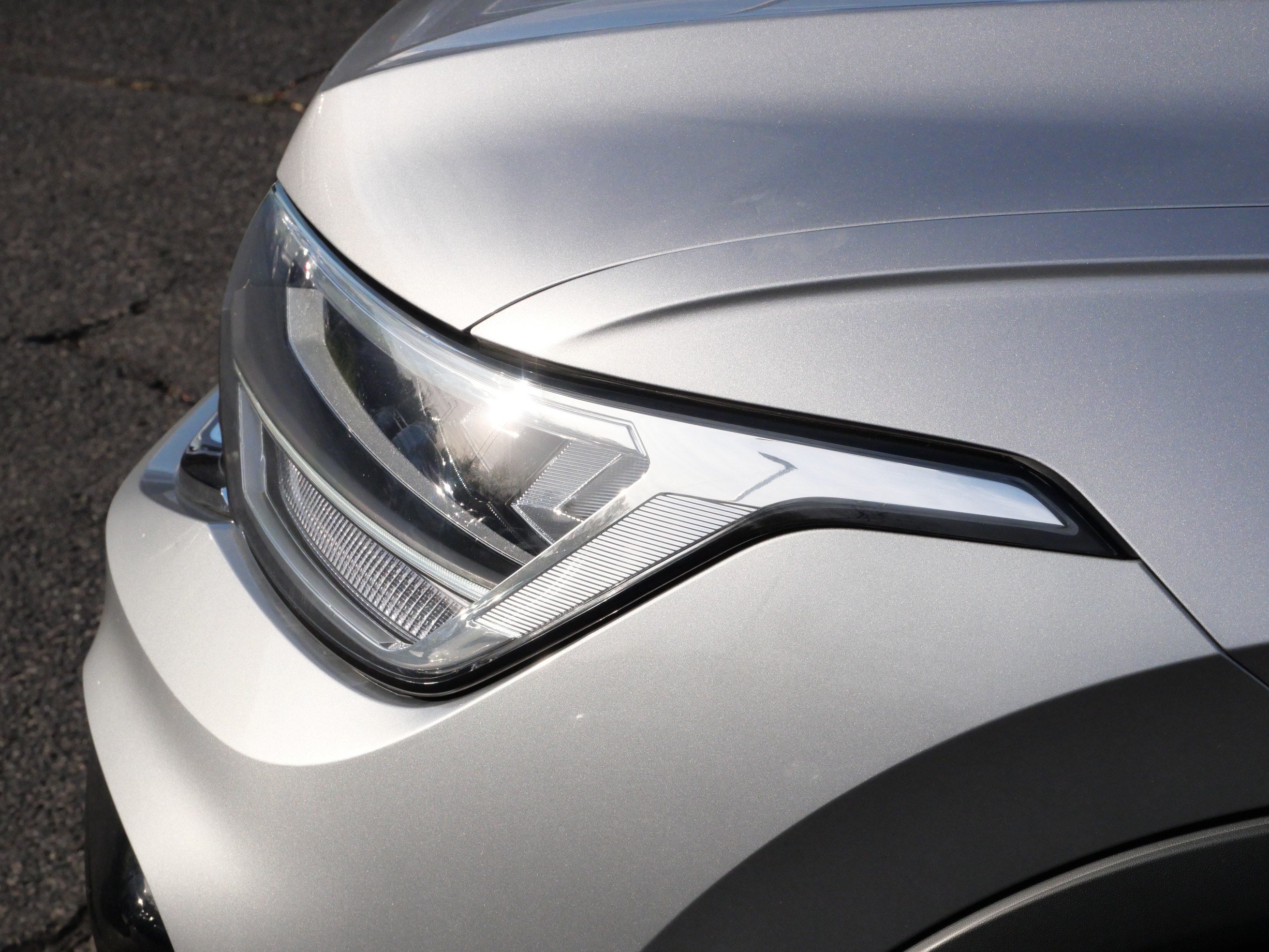 Certified 2023 Volkswagen Tiguan SE R-Line AWD/4WD image 16