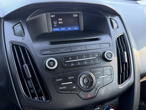 Used 2016 Ford Focus SE FWD image 37