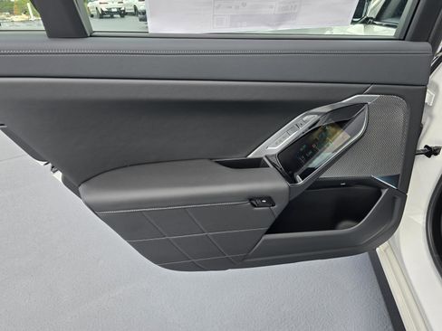 New 2026 BMW i7 eDrive50 w/ M Sport Package image 11