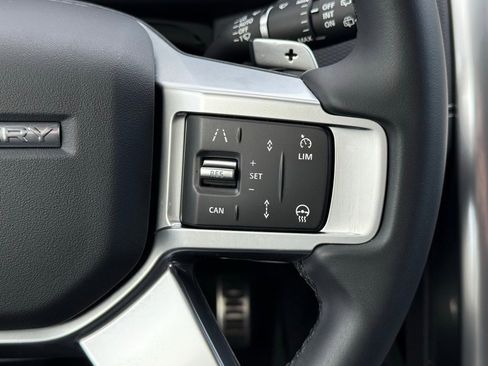 Certified 2025 Land Rover Discovery Dynamic SE image 20