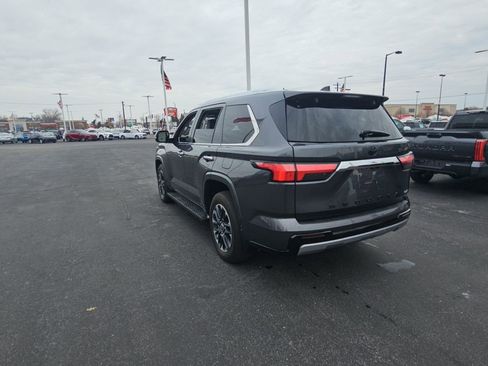 Used 2024 Toyota Sequoia Limited w/ Tow Technology Package AWD/4WD image 5