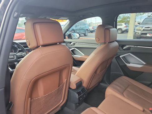 Used 2021 Audi Q3 2.0T Premium w/ Convenience Package image 11
