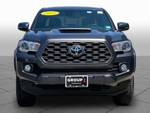 Used 2022 Toyota Tacoma TRD Sport w/ Technology Package AWD/4WD image 4