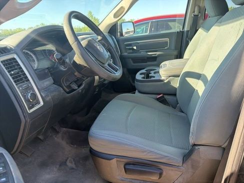 Used 2017 RAM 1500 Classic SLT AWD/4WD image 5
