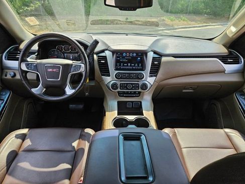 Used 2017 GMC Yukon XL SLE w/ SLE Value Package RWD image 13