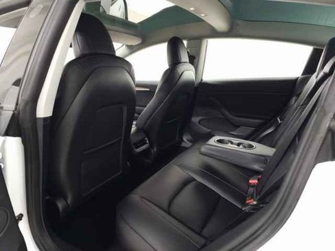Used 2023 Tesla Model 3 Standard Range image 32