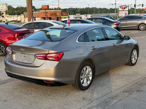 Used 2022 Chevrolet Malibu LT FWD image 5