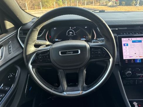 Used 2021 Jeep Grand Cherokee L Overland w/ Luxury Tech Group IV image 18