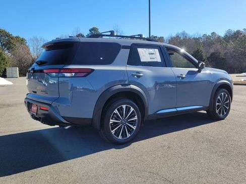 New 2026 Nissan Pathfinder Platinum AWD/4WD image 3