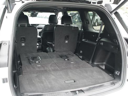 Used 2023 Jeep Grand Cherokee L Laredo AWD/4WD image 25