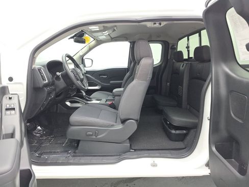 Used 2024 Nissan Frontier SV w/ SV Convenience Package AWD/4WD image 41