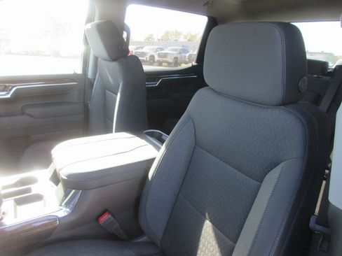 New 2026 GMC Sierra 1500 Elevation image 14