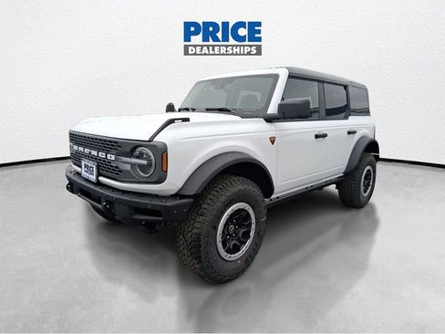 New 2026 Ford Bronco Badlands image 2