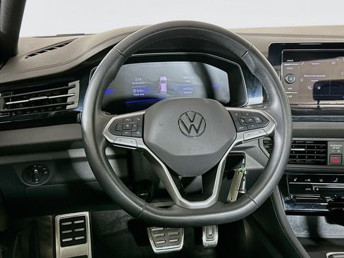 Used 2025 Volkswagen Jetta Sport FWD image 18