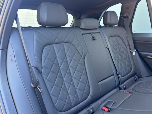 Used 2024 BMW X5 sDrive40i w/ M Sport Package RWD image 39