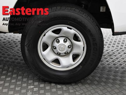 Used 2020 Toyota Tacoma SR RWD image 32