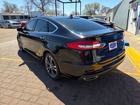 Used 2019 Ford Fusion Titanium AWD/4WD image 7